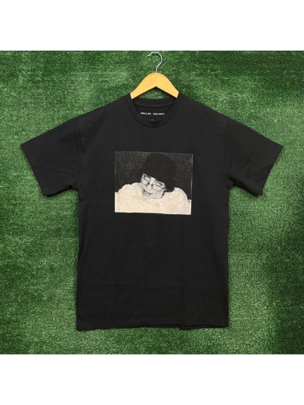 Billie Eilish Birds of a Feather Album Cover T-Shirt Size Medium